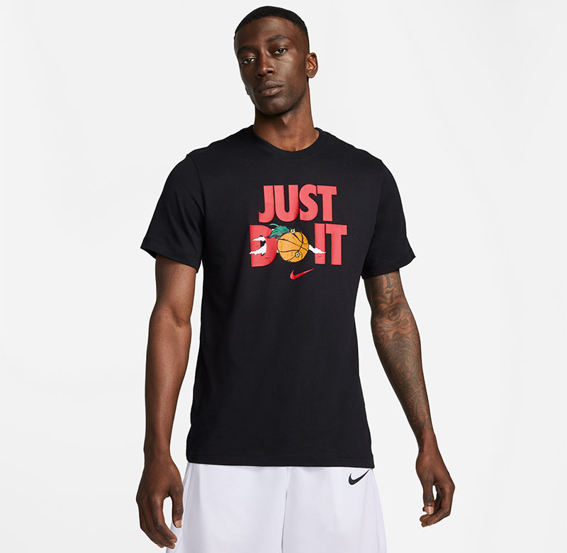 Nike Men's T-Shirt DV1212-010